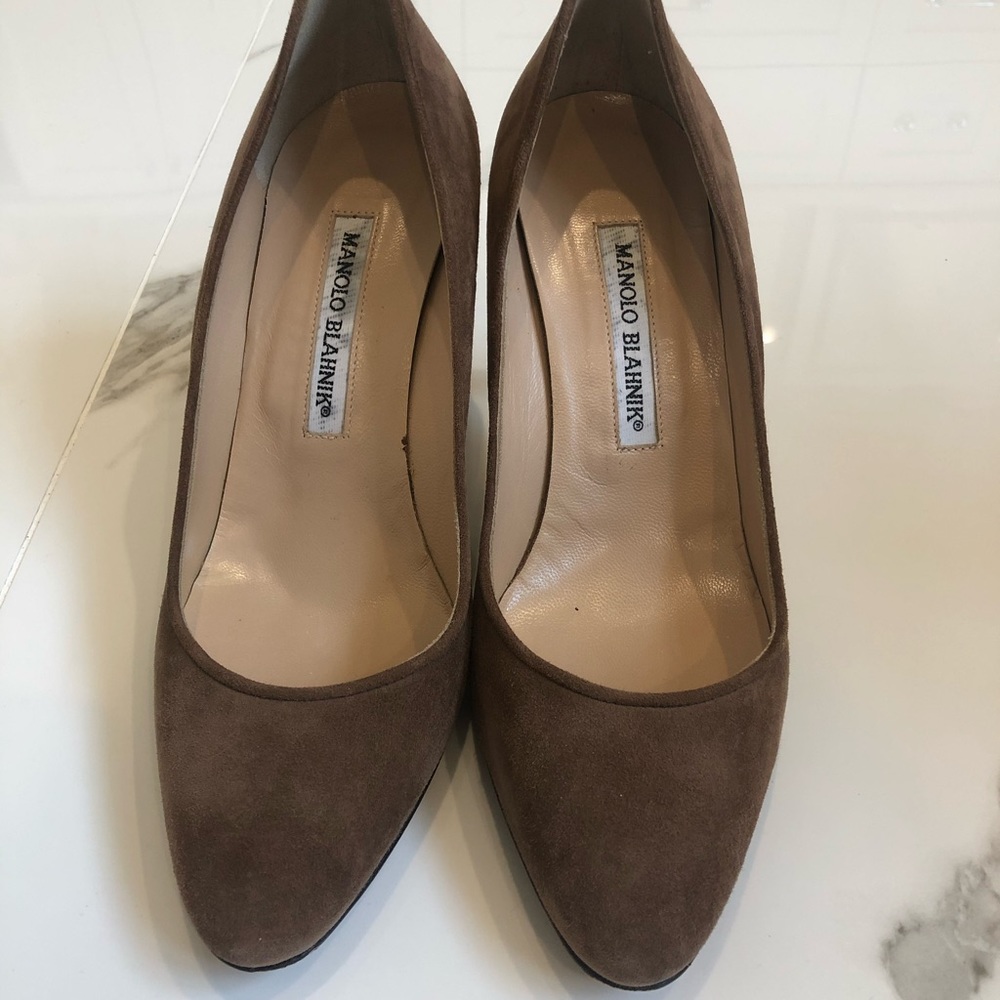 Suede Pumps